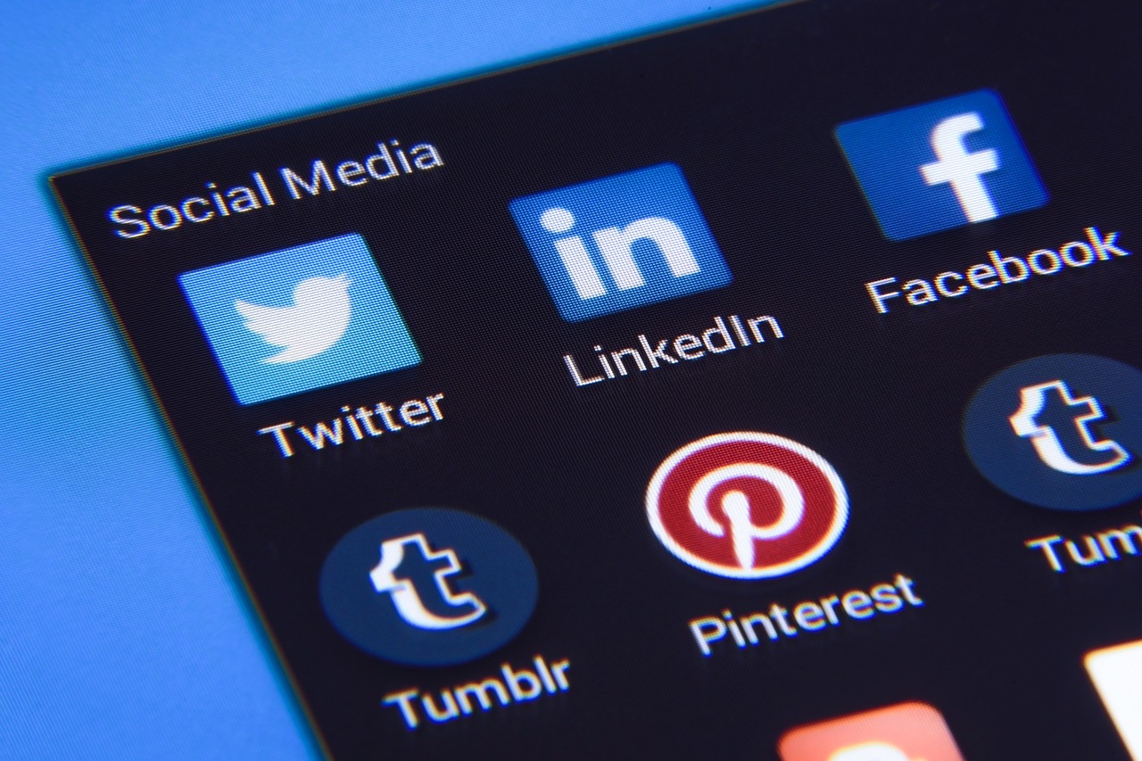 Le rôle des médias sociaux dans le marketing moderne